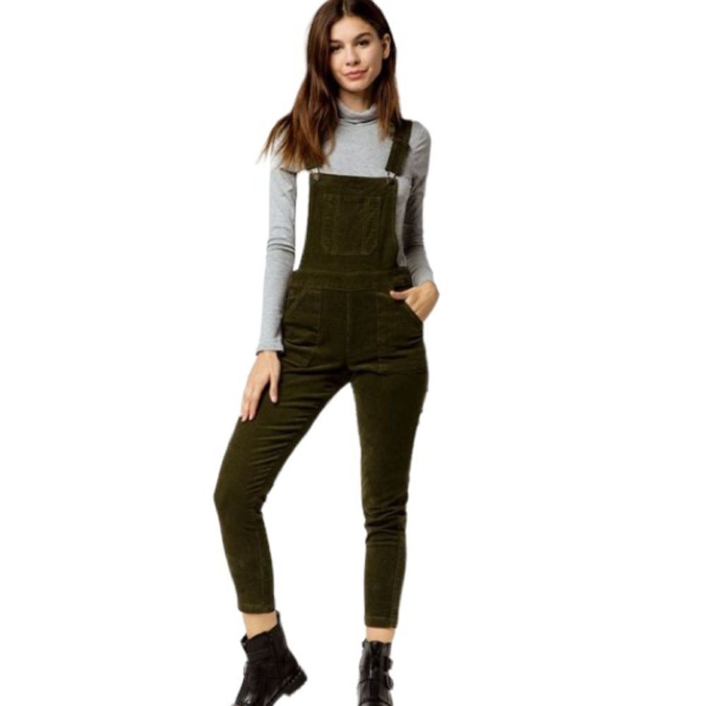 Sky and sparrow green corduroy overalls size 0